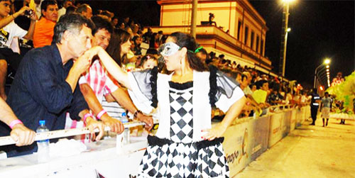 macricarnavalando-500-a